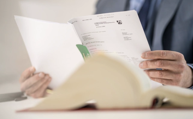 Liegt bei einer teilentgeltlichen Übertragung eines Grundstücks im Rahmen des § 23 EStG ein privates Veräußerungsgeschäft vor?